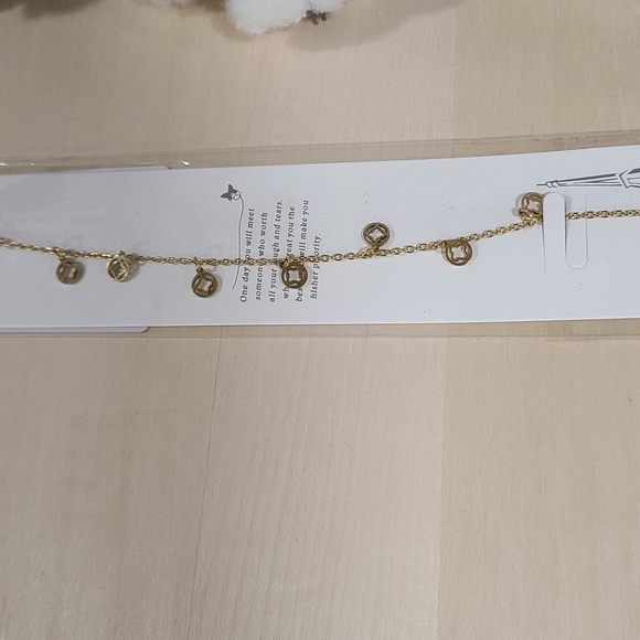 ππNEWππ CUTE!! 18kt Gold Plated over SS Hollow Cut Clover Bracelet - Picture 15 of 16